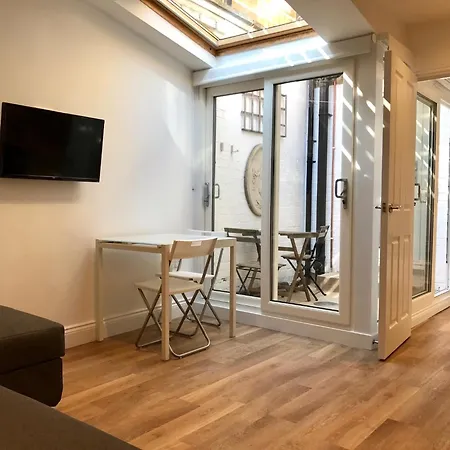 Camden Terrace Villa London Room photo